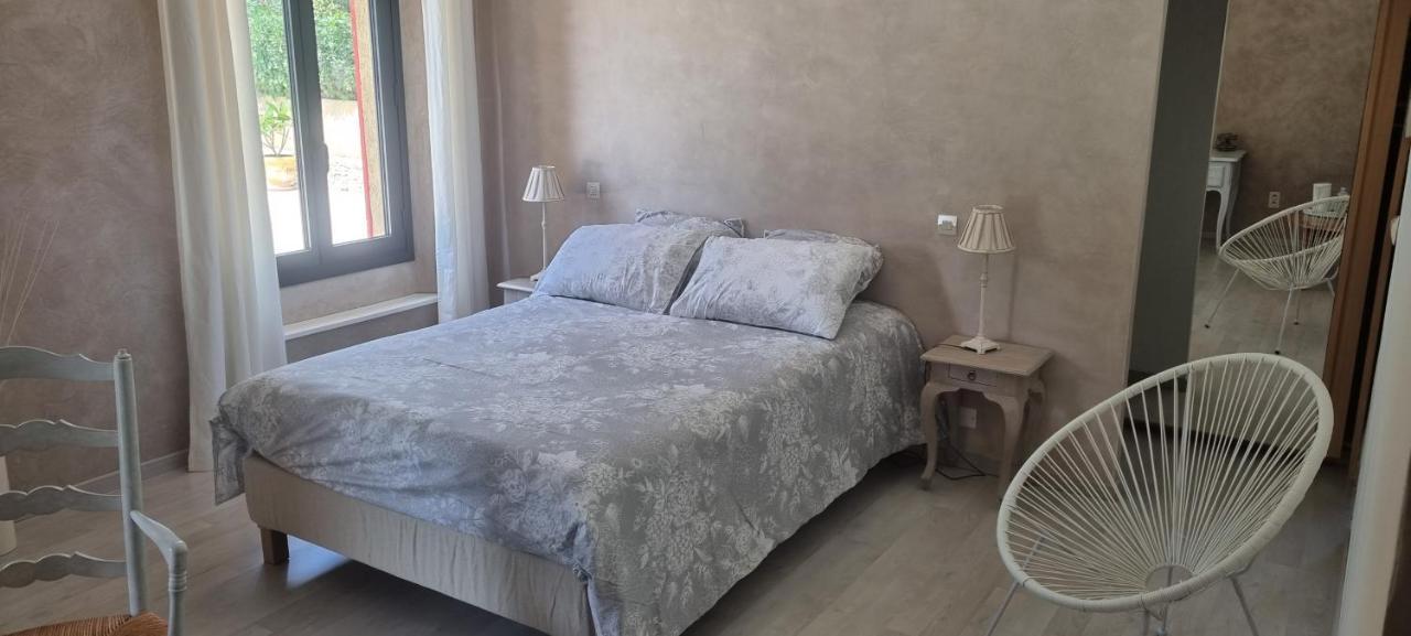 La Demeure D'Helice Bed & Breakfast Langlade Dış mekan fotoğraf